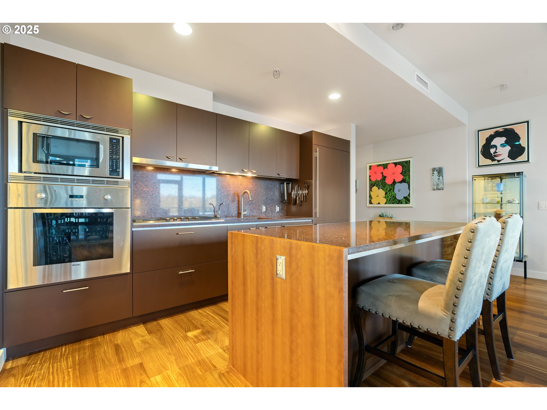 841 Southwest Gaines Street, Unit 405 Portland, OR 97239 - Photo 9 of 44 Gallery Image 9