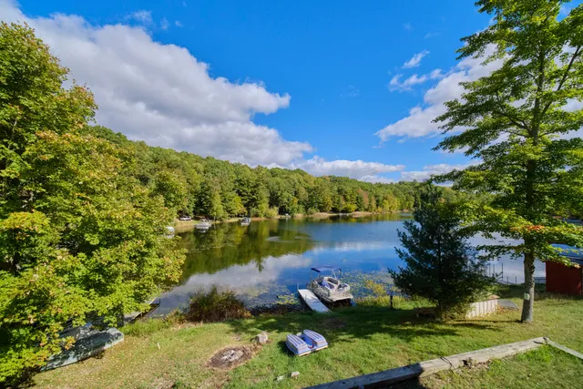 $399,000 | 6124 North Larson Road, Fountain, MI 49410