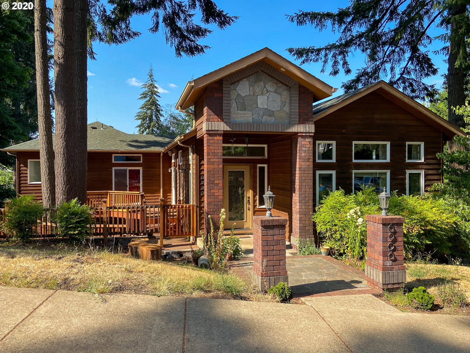 6906 Jessica Drive Springfield, OR 97478 - Photo 1 of 19 Gallery Image 1