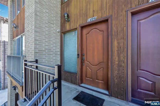 $1,099,500 | 1496 15th Street, Fort Lee, NJ 07024