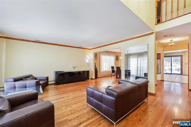 $1,099,500 | 1496 15th Street, Fort Lee, NJ 07024