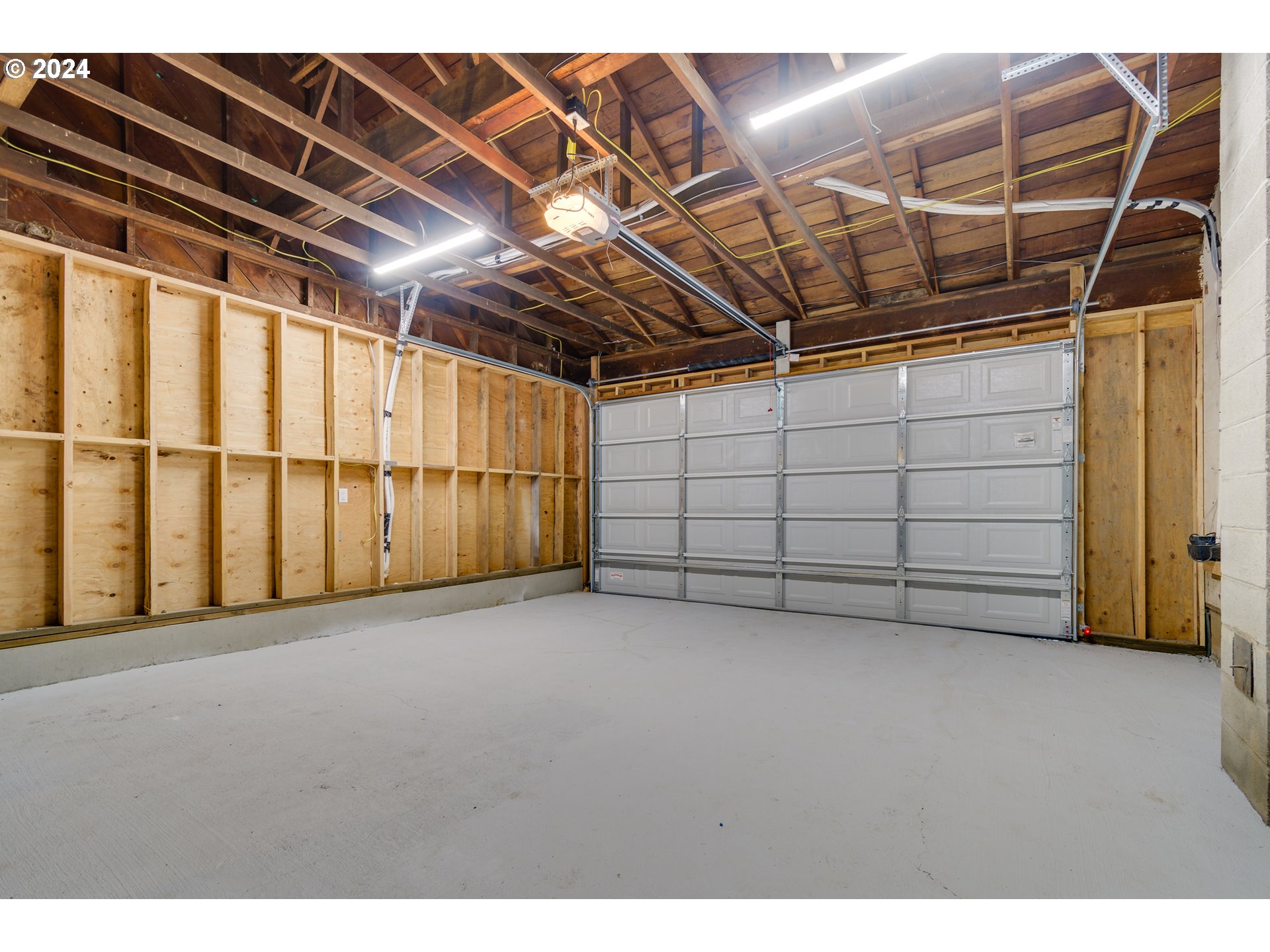 37728 Kimball Road Dexter, OR 97431 - Photo 34 of 46 Gallery Image 34