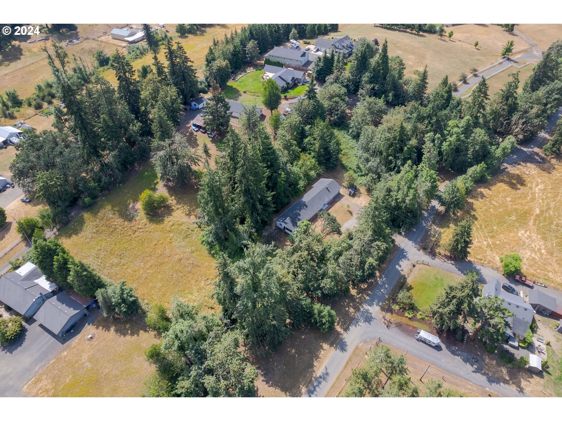 37728 Kimball Road Dexter, OR 97431 - Photo 44 of 46 Gallery Image 44