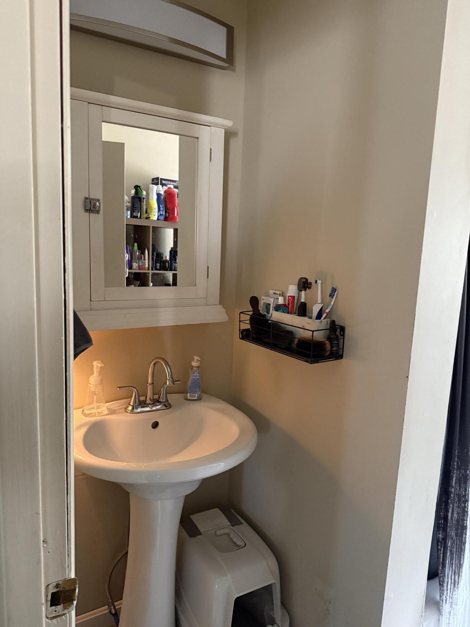 156 Alpine Street Paris, ME 04281 - Photo 19 of 25 Upper level bathroom