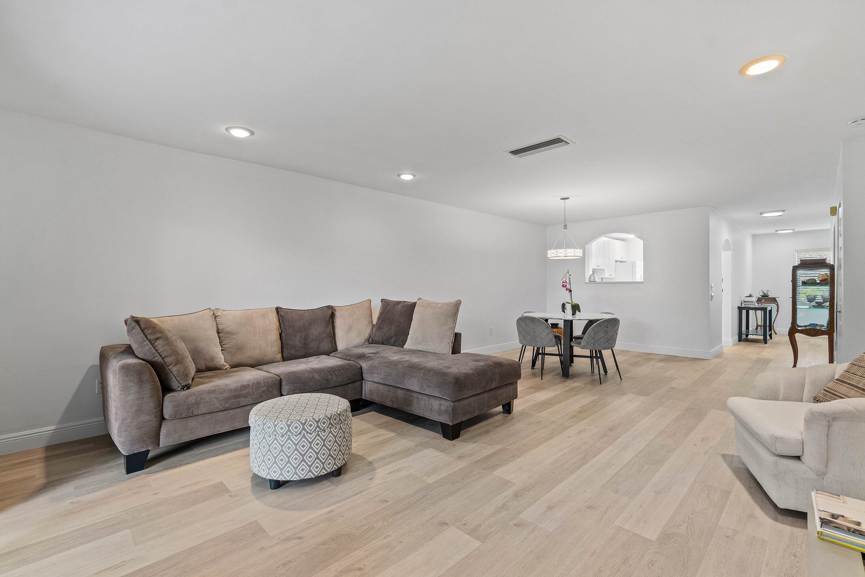 21506 Juego Circle, Unit 28E Boca Raton, FL 33433 - Photo 13 of 33 020-21506JuegoCircle-28E-BocaRaton-FL-33