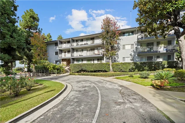 $510,000 | 12031 Beverly Boulevard, Unit 2F, Whittier, CA 90601