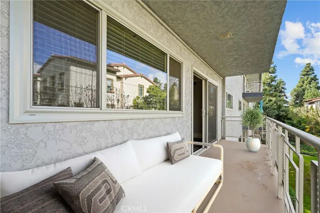 $510,000 | 12031 Beverly Boulevard, Unit 2F, Whittier, CA 90601