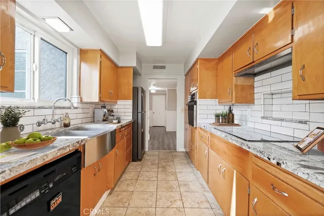 $510,000 | 12031 Beverly Boulevard, Unit 2F, Whittier, CA 90601