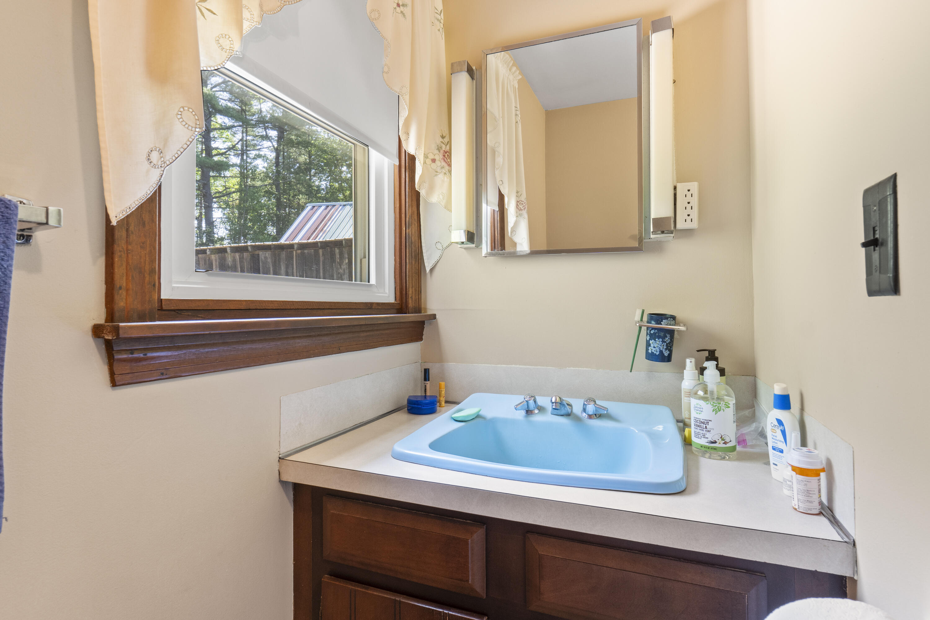 101 Mountain Road Cape Neddick, ME 03902 - Photo 21 of 44 101 Mountain Rd_130