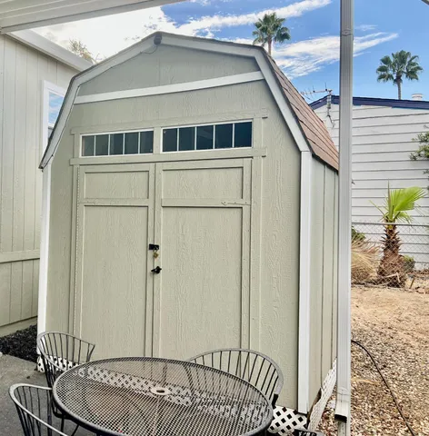 a house view with a outdoor space