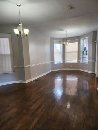$2,200 | 6315 South Eberhart Avenue, Unit 1, Chicago, IL 60637
