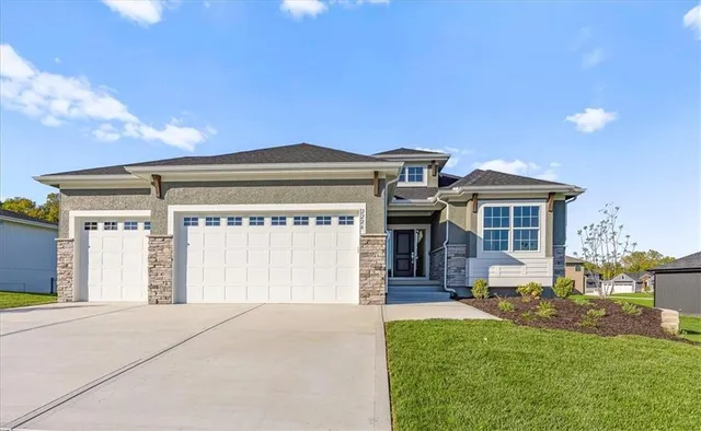 $620,950 | 2226 Southwest Heartland Court, Lee's Summit, MO 64082