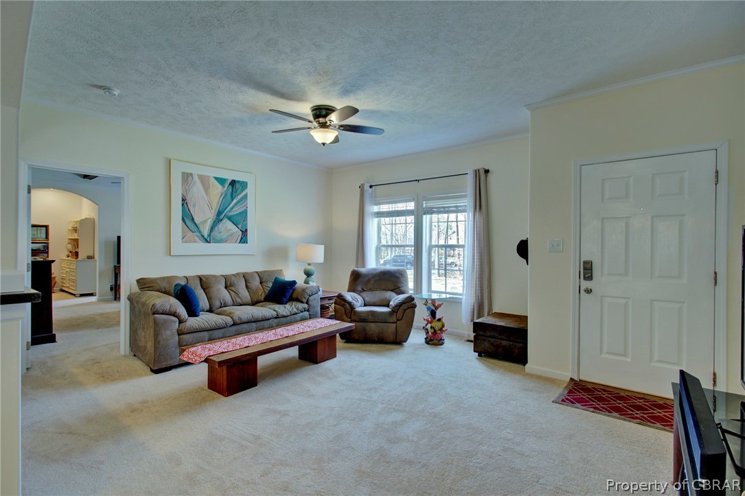 1496 Elsom Mascot Road Mattaponi, VA 23110 - Photo 5 of 33 a living room with furniture