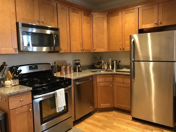 $2,900 | 90 White Street, Unit 3, Boston, MA 02128