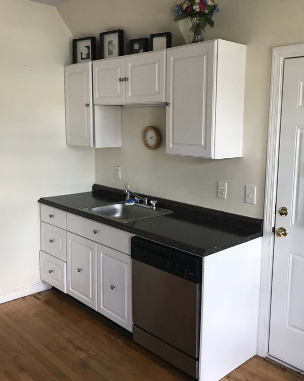 106 Brook Road Milton, MA 02186 - Photo 5 of 10 Gallery Image 5