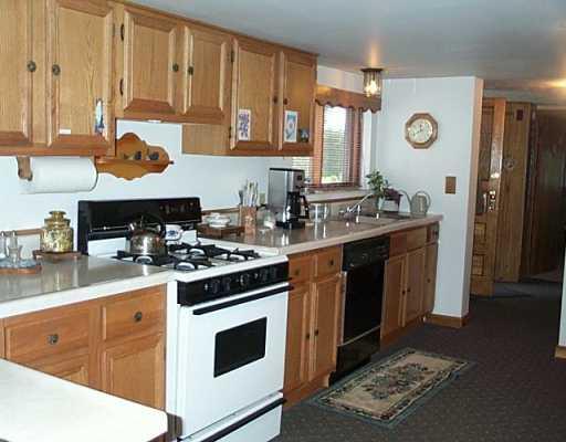 77 Farkas Road West Middlesex, PA 16159 - Photo 4 of 8 Kitchen.