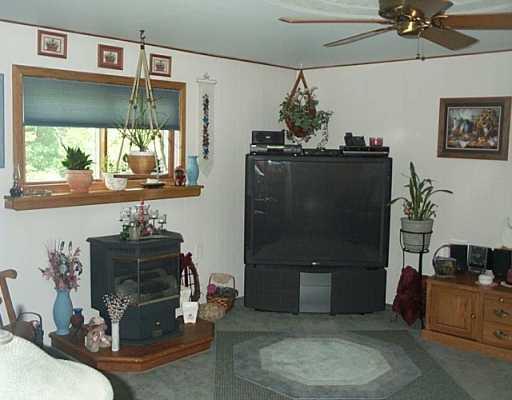 77 Farkas Road West Middlesex, PA 16159 - Photo 6 of 8 Living Room.