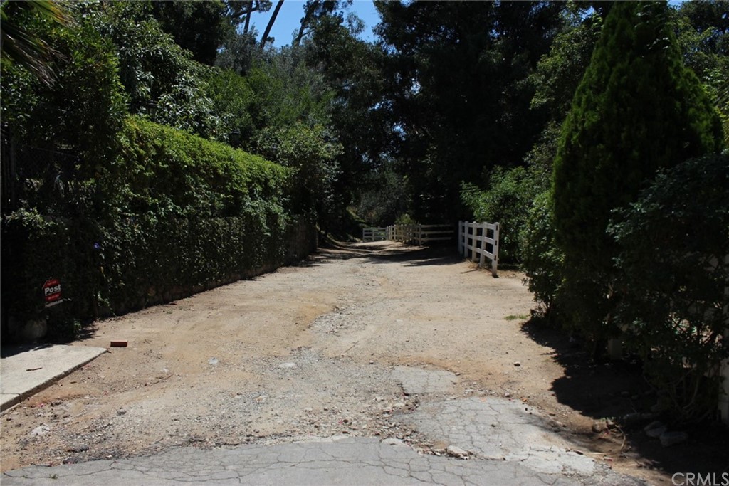 0 Woodcliffe Road Pasadena, CA 91105 - Photo 3 of 18 a view of outdoor space and yard