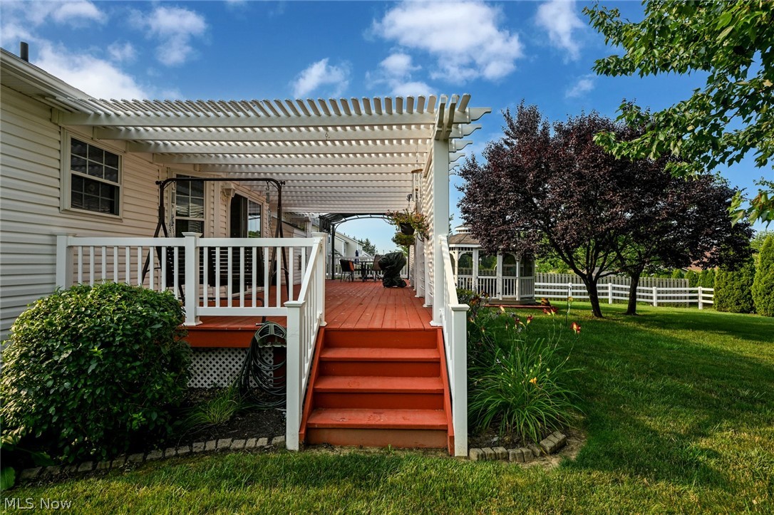 43 Sioux Drive Rittman, OH 44270 - Photo 13 of 44 Deck