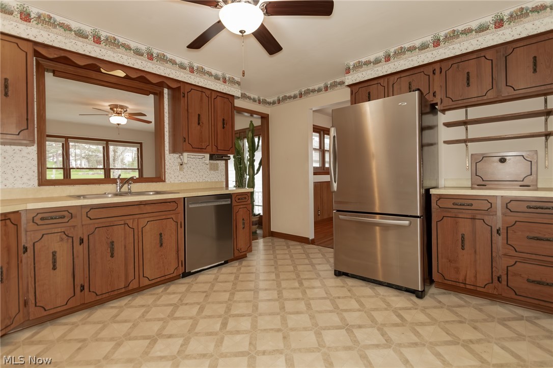 11570 Girdled Road Painesville, OH 44077 - Photo 6 of 38