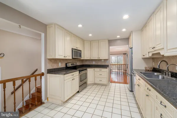 $465,000 | 7229 Harbor Lane, Unit 24, Columbia, MD 21045