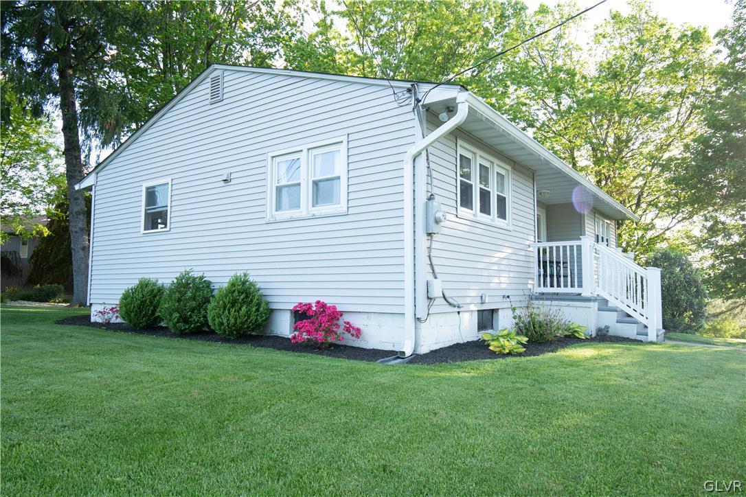 159 Pleasant Road Bangor, PA 18013 - Photo 3 of 39 Gallery Image 3