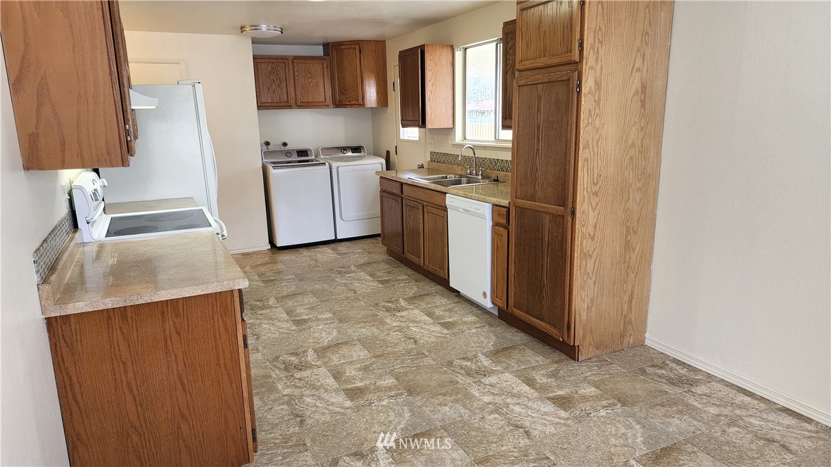 863 North Summit Road McCleary, WA 98557 - Photo 4 of 33 Gallery Image 4