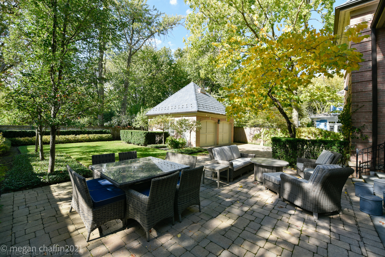 102 Church Road Winnetka, IL 60093 - Photo 44 of 46 a view of backyard with outdoor seating and green space