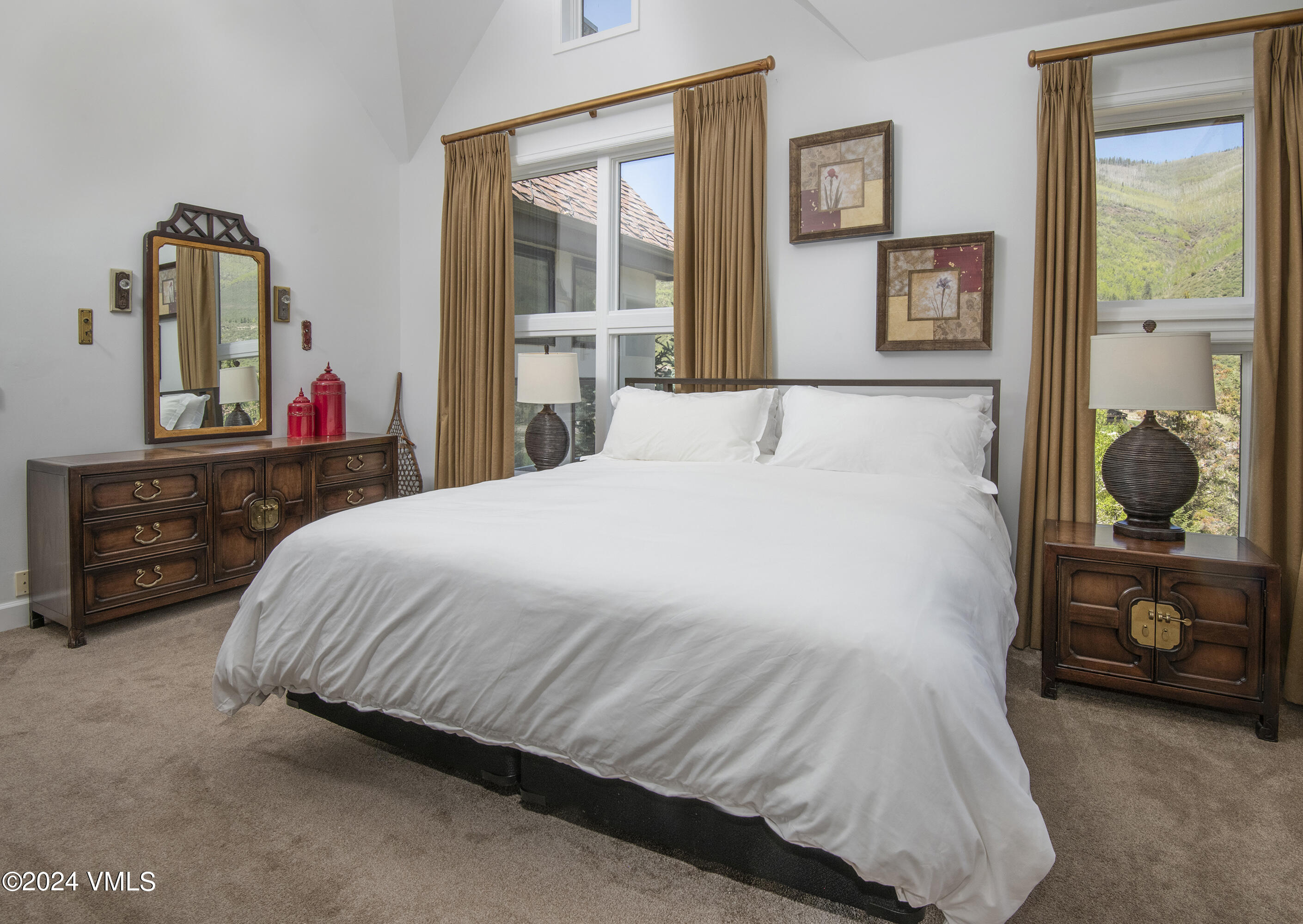 1968 Vermont Road Vail, CO 81657 - Photo 27 of 69 a bedroom with a bed and a dresser