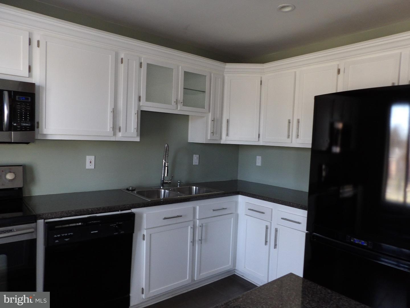 411 Conestoga Road, Unit 10 Devon, PA 19333 - Photo 8 of 10 Kitchen