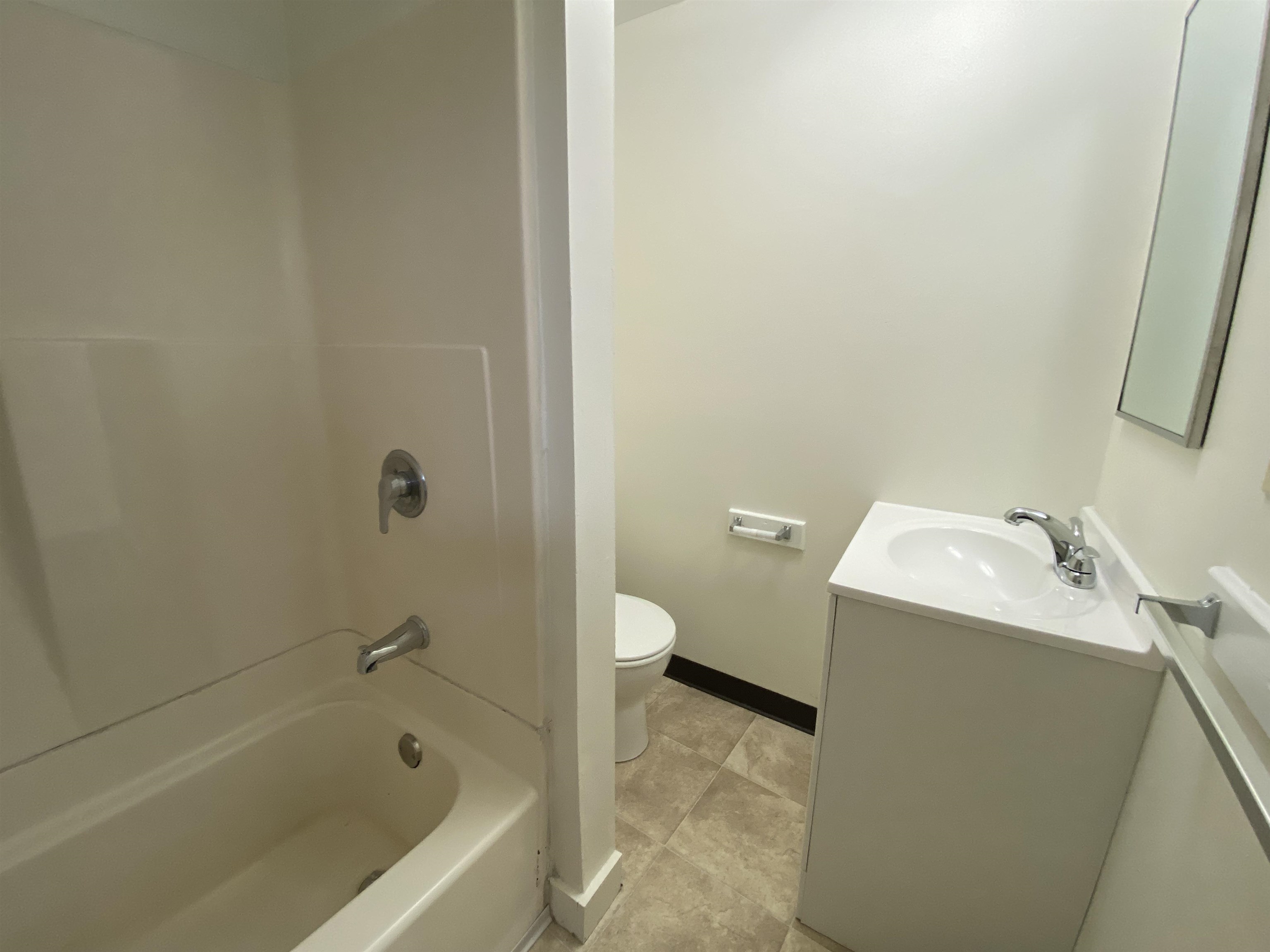 143 Second Street, Unit 3 Manchester, NH 03102 - Photo 24 of 28