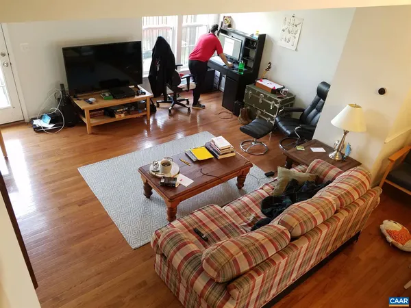 $3,200 | 813 Rainier Road, Charlottesville, VA 22903