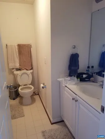 $3,200 | 813 Rainier Road, Charlottesville, VA 22903