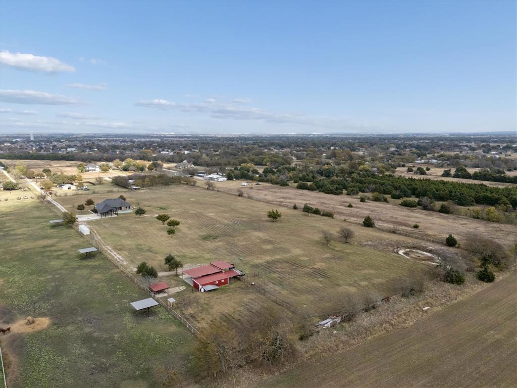 542 Pierce Road Red Oak, TX 75154 - Photo 37 of 40 an aerial view of beach with beach