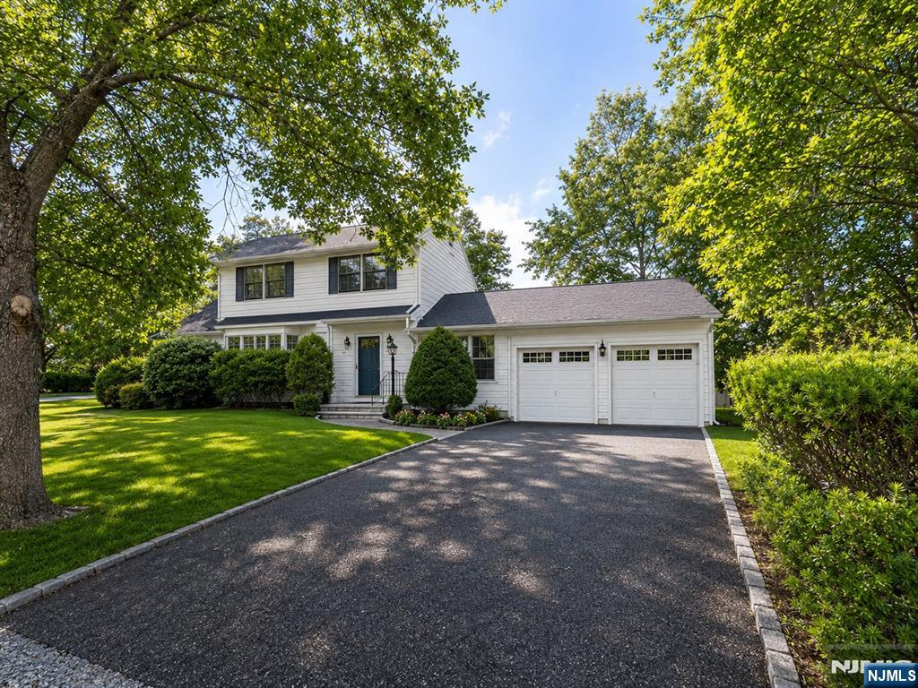 189 Homestead Road Paramus, NJ 07652 - Photo 2 of 13