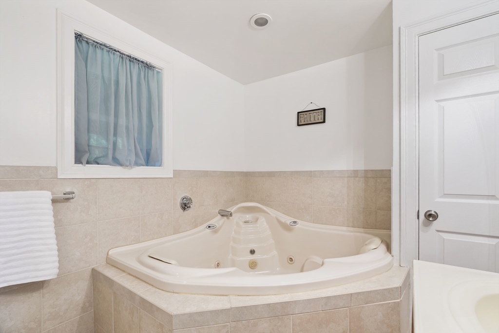 109 Georgia Road Tewksbury, MA 01876 - Photo 15 of 42 Gallery Image 15