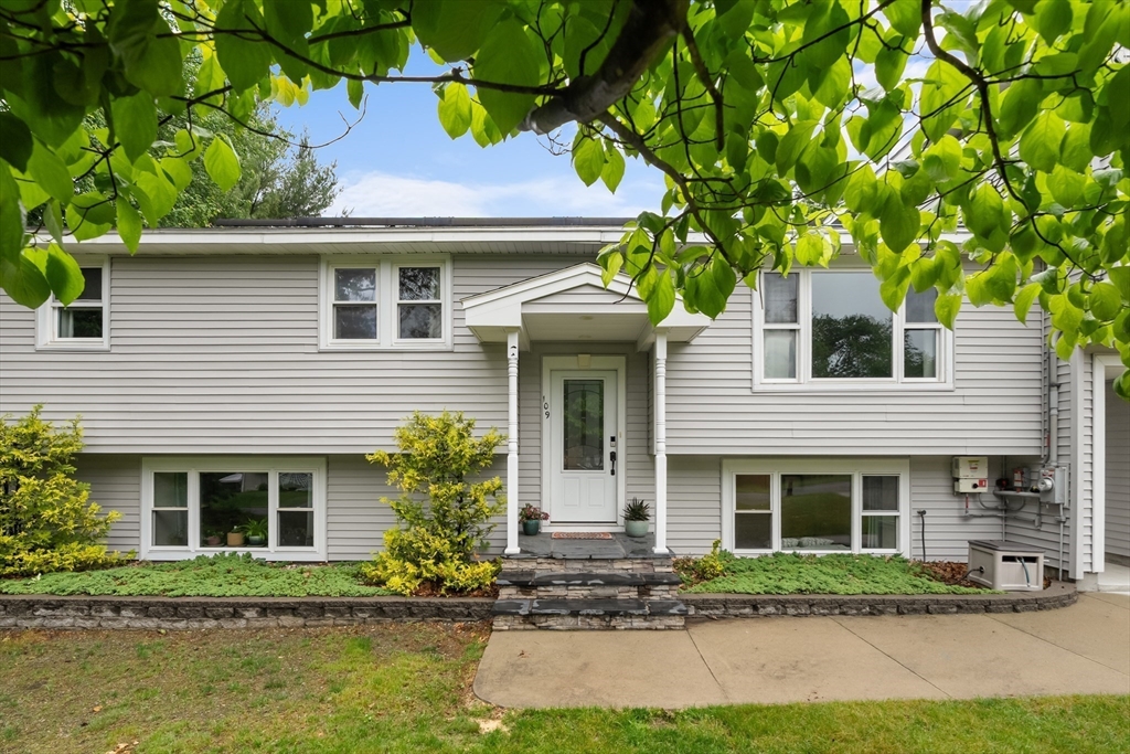 109 Georgia Road Tewksbury, MA 01876 - Photo 2 of 42 Gallery Image 2