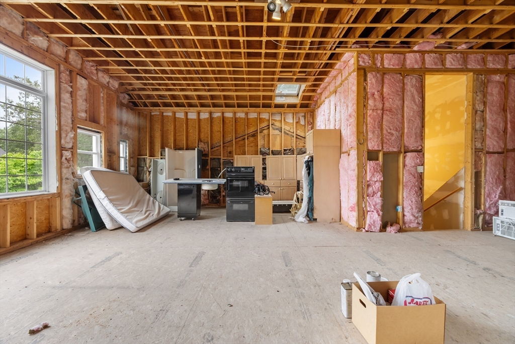 109 Georgia Road Tewksbury, MA 01876 - Photo 34 of 42 Gallery Image 34