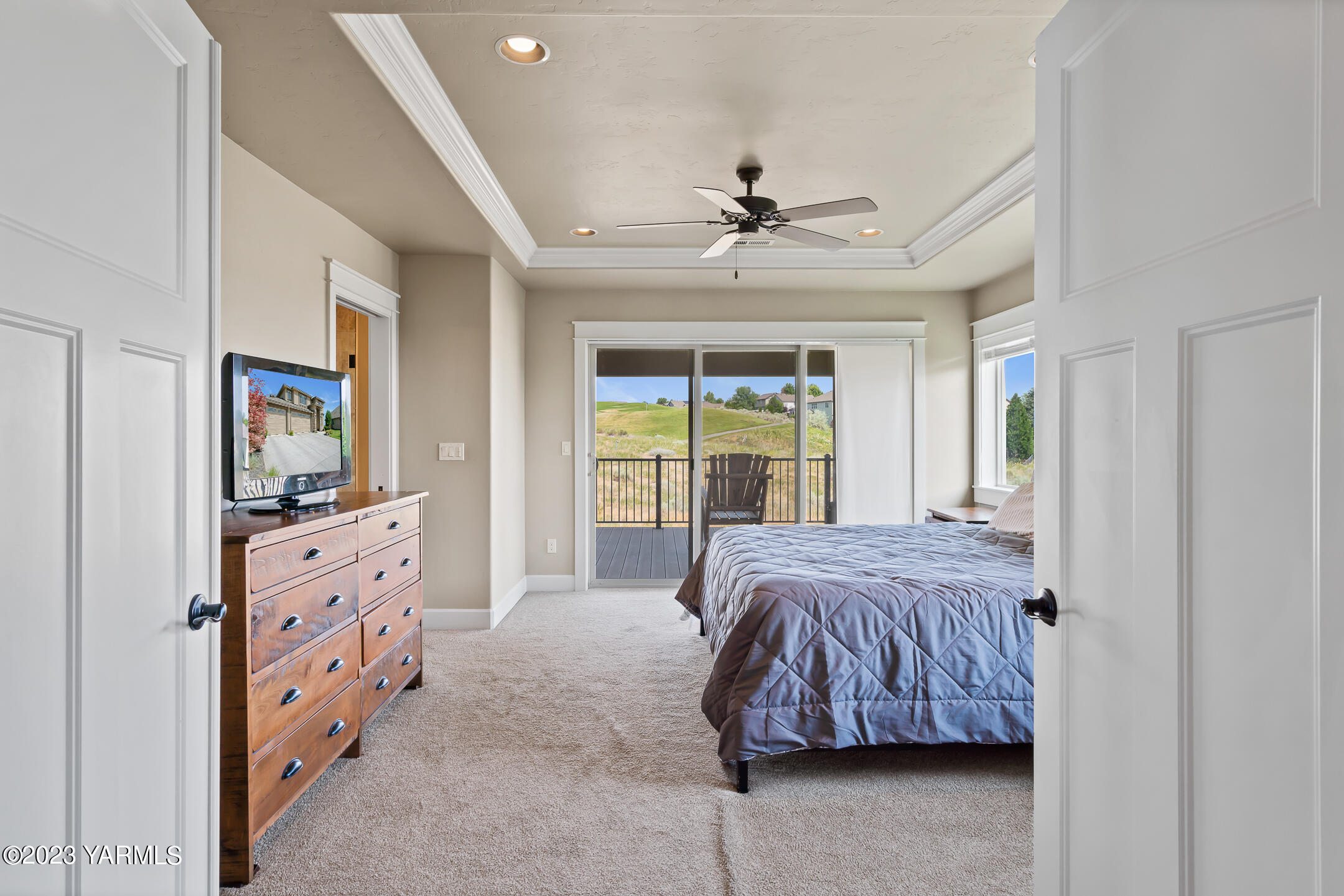 2978 Crosswater Loop Richland, WA 99354 - Photo 25 of 34 a bed room with a bed and a window