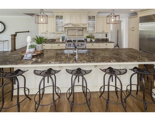 4 Roosevelt Road Wakefield, MA 01880 - Photo 17 of 42 Gallery Image 17