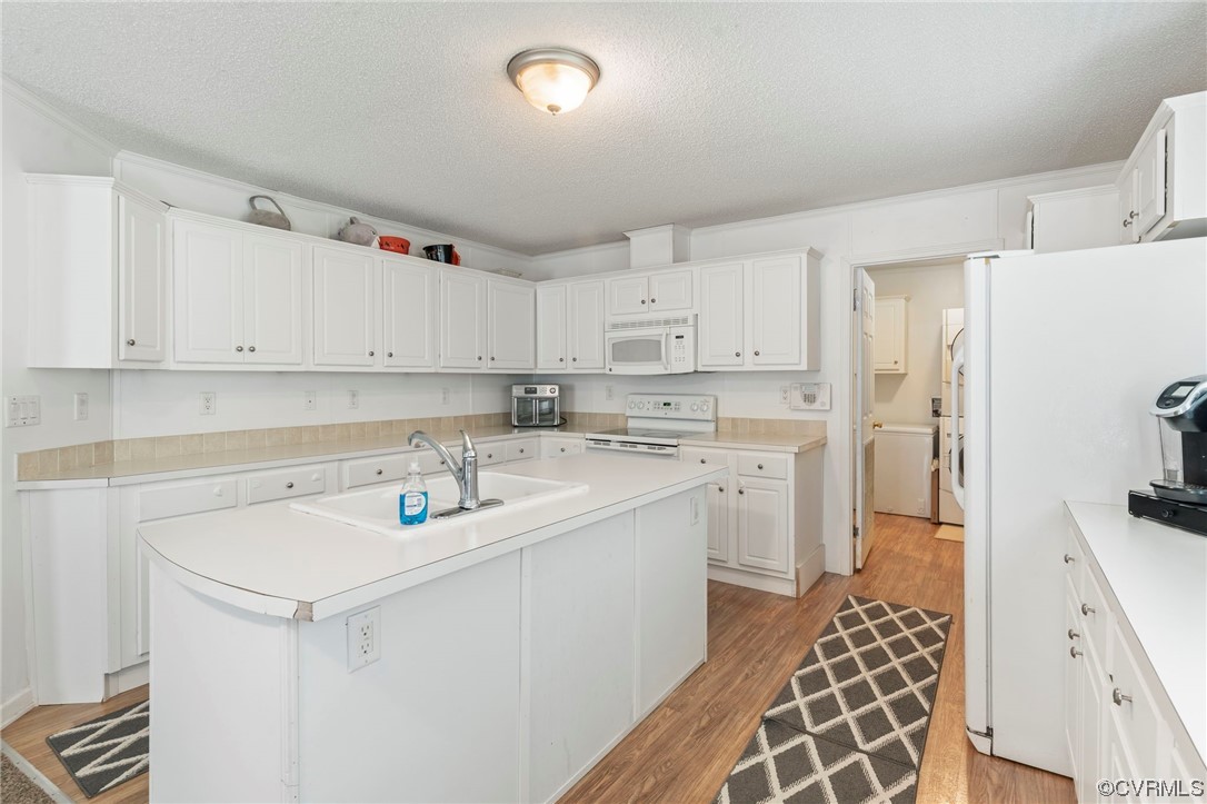 5620 Golden Wheel Road Providence Forge, VA 23140 - Photo 2 of 16 Large kitchen with lots of storage