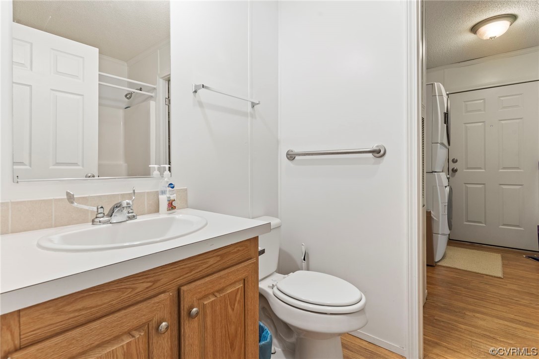 5620 Golden Wheel Road Providence Forge, VA 23140 - Photo 5 of 16 Bathroom off Laundry Room