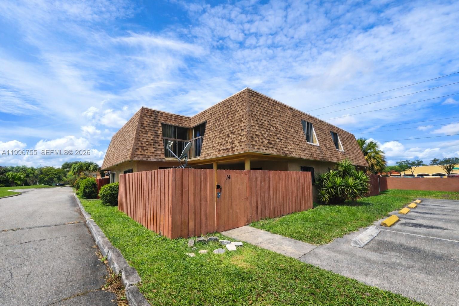 2455 West 67th Place, Unit 1014 Hialeah, FL 33016 - Photo 1 of 19