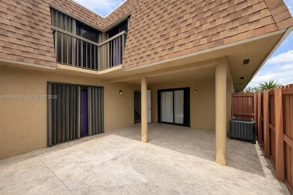 $2,850 | 2455 West 67th Place, Unit 1014, Hialeah, FL 33016
