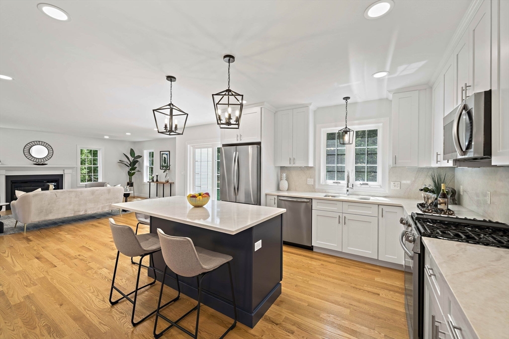 5 Clarendon Holbrook, MA 02343 - Photo 5 of 40