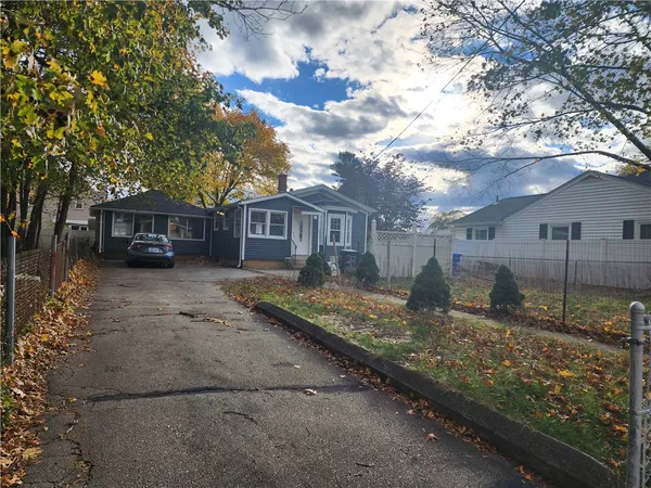 $399,900 | 39 Chaplin Street, Pawtucket, RI 02861