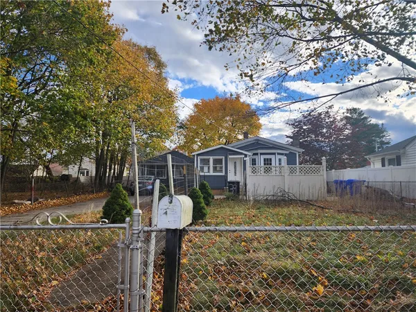 $399,900 | 39 Chaplin Street, Pawtucket, RI 02861