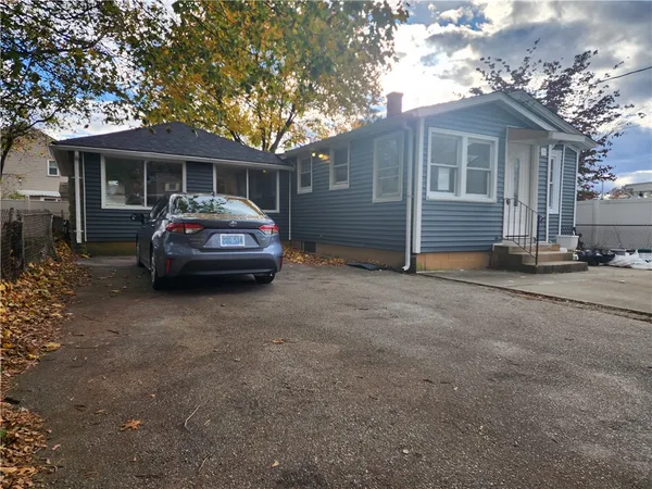 $399,900 | 39 Chaplin Street, Pawtucket, RI 02861