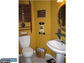 12134 Medford Road Philadelphia, PA 19154 - Photo 10 of 12 Bathroom