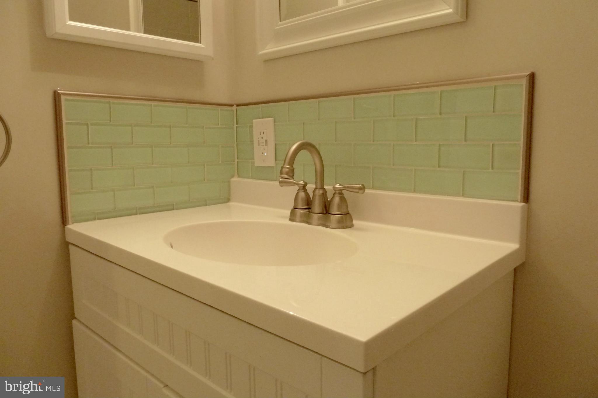 1927 Greenberry Road Baltimore, MD 21209 - Photo 8 of 29 Bath